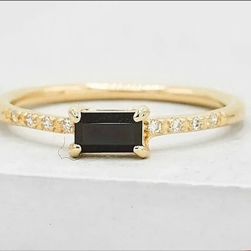 NEW Dainty 18k Yellow Gold Diamond Onyx Band Ring - Picture 1 of 9